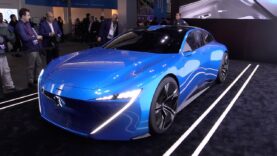 Peugeot Instinct Concept Car at MWC 2017.
