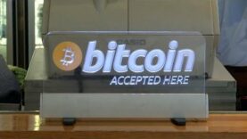 El bitcóin sigue subiendo su precio.