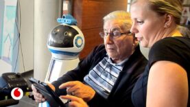Robots que nos ayudarán a cuidar a los ancianos.