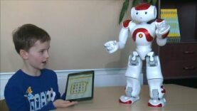 Finlandia incorpora a robots en sus aulas.