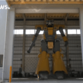 Un robot humanoide emula a Mazinger Z. china