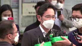 El líder de Samsung, Jay Y. Lee, liberado en libertad condicional