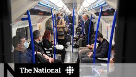 El gobierno británico rechaza los pedidos de restricciones a medida que aumentan los casos de COVID-19