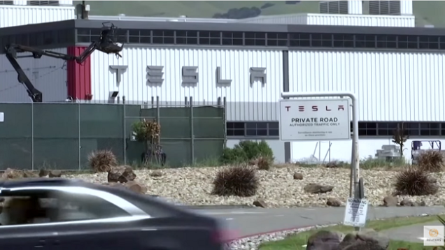 tesla fabrica
