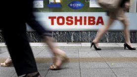 Toshiba se dividirá en tres después de los escándalos